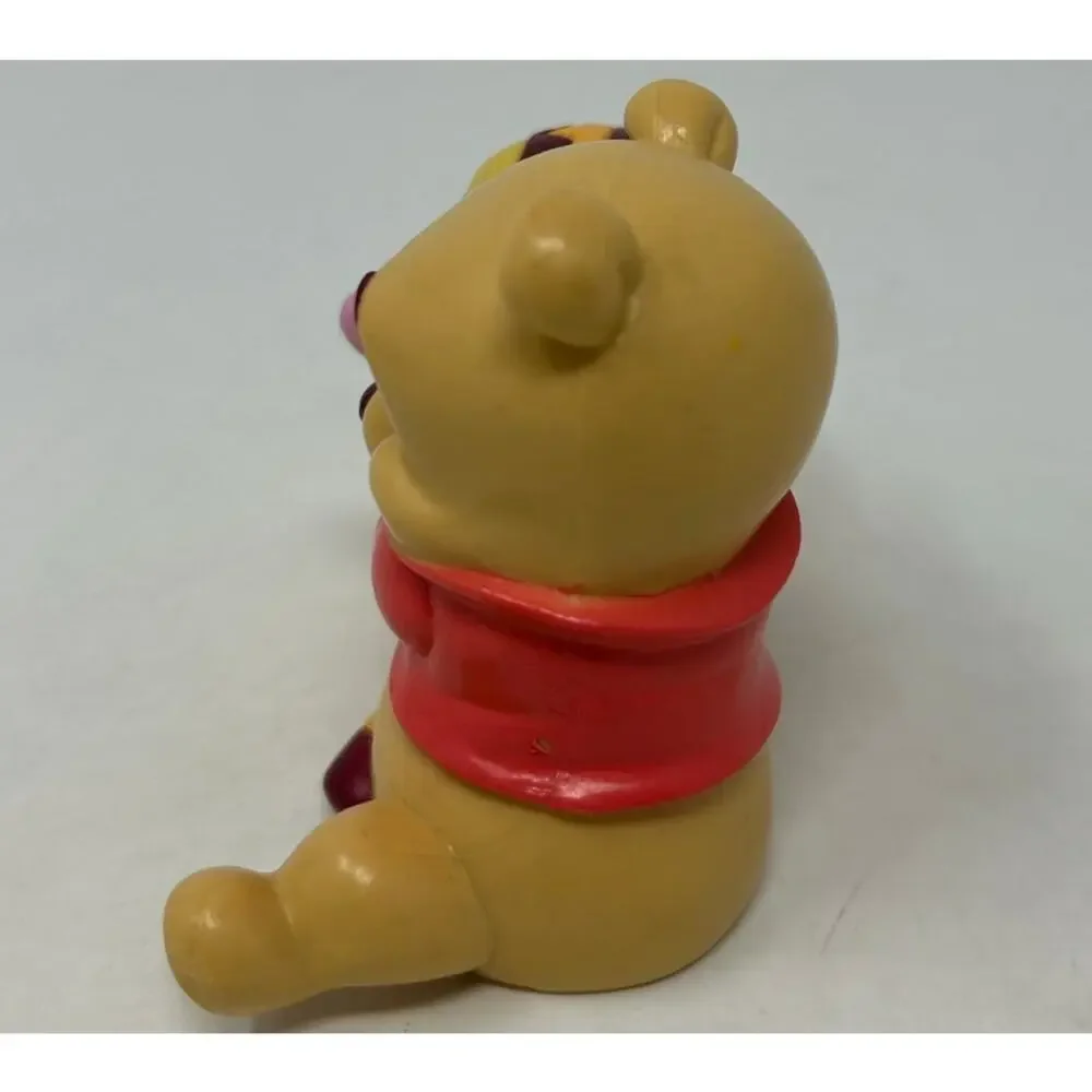 DecoPak Inc. Disney Baby Winnie the Pooh Hugging Baby Tigger the‎ Tiger Figurine